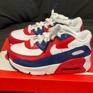 Boys size 9c Nike air max.